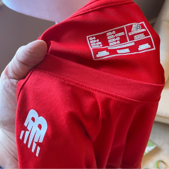 New Balance women’s S long sleeve - Picture 6 of 6